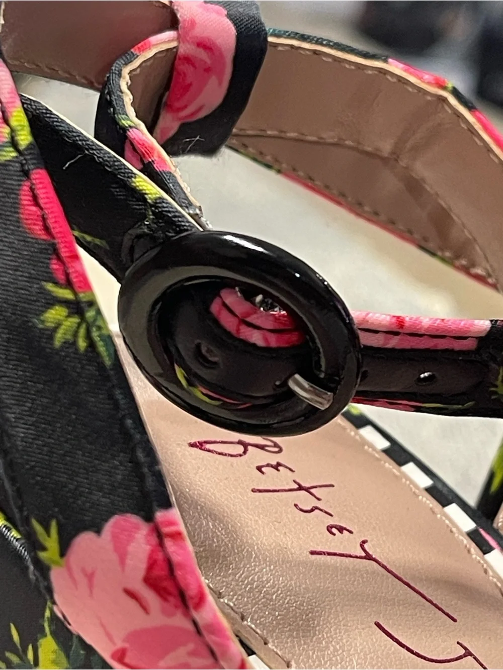 Floral Platform Block Heel Sandals - Black/Pink